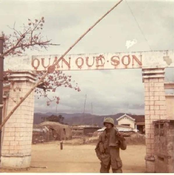 Entrance to Quan Que Son Village